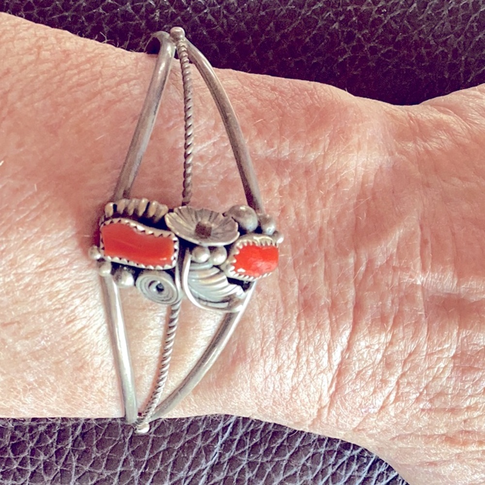 Bracelet Native American Sterling silver Red branch coral
